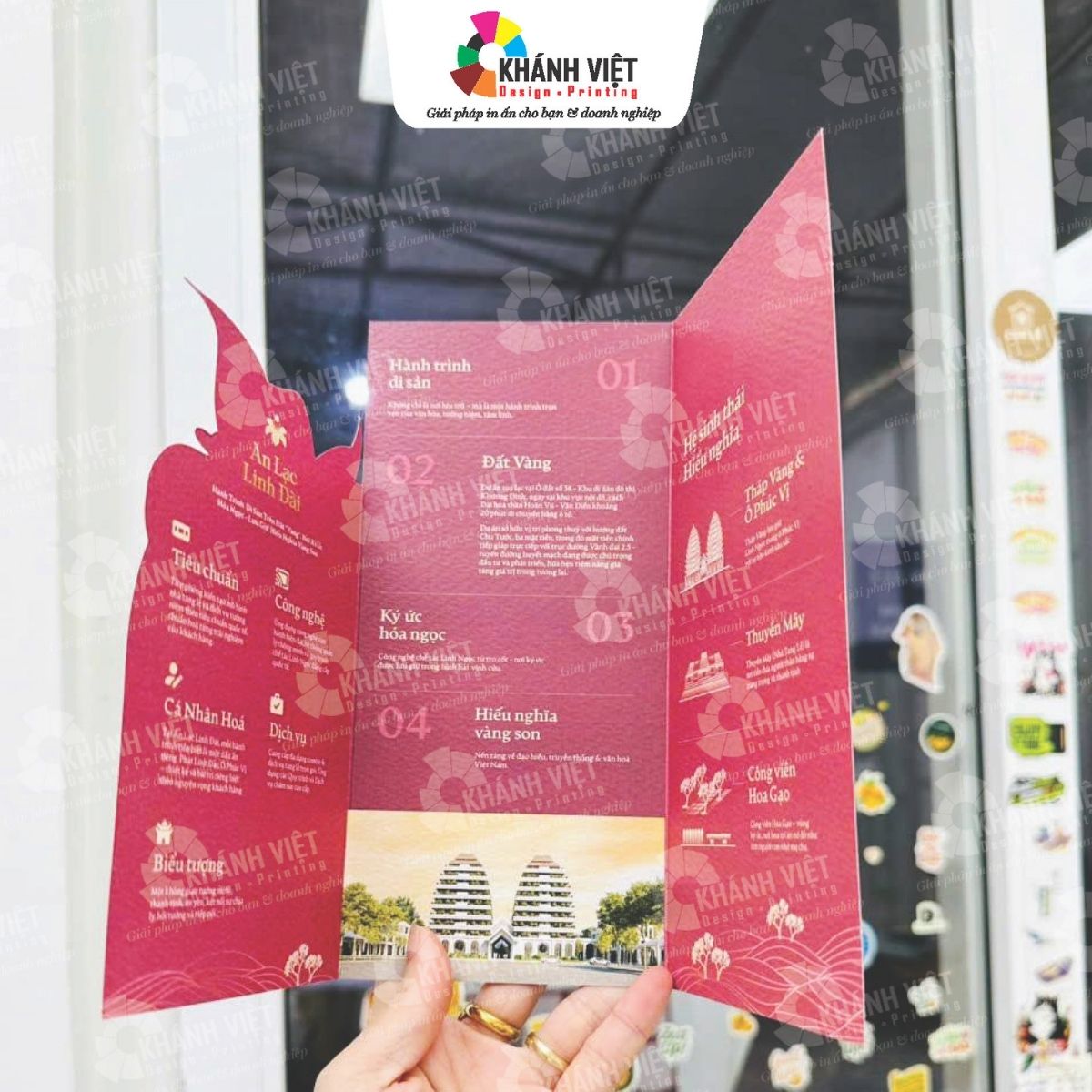 Gửi hàng đến tận tay khách, tiến hành thanh toán