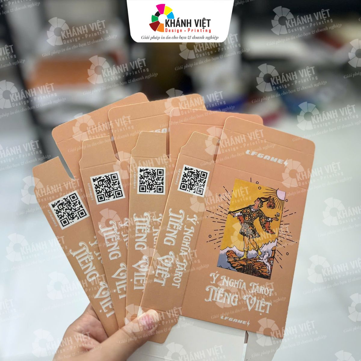 Hộp giấy đựng bài tarot