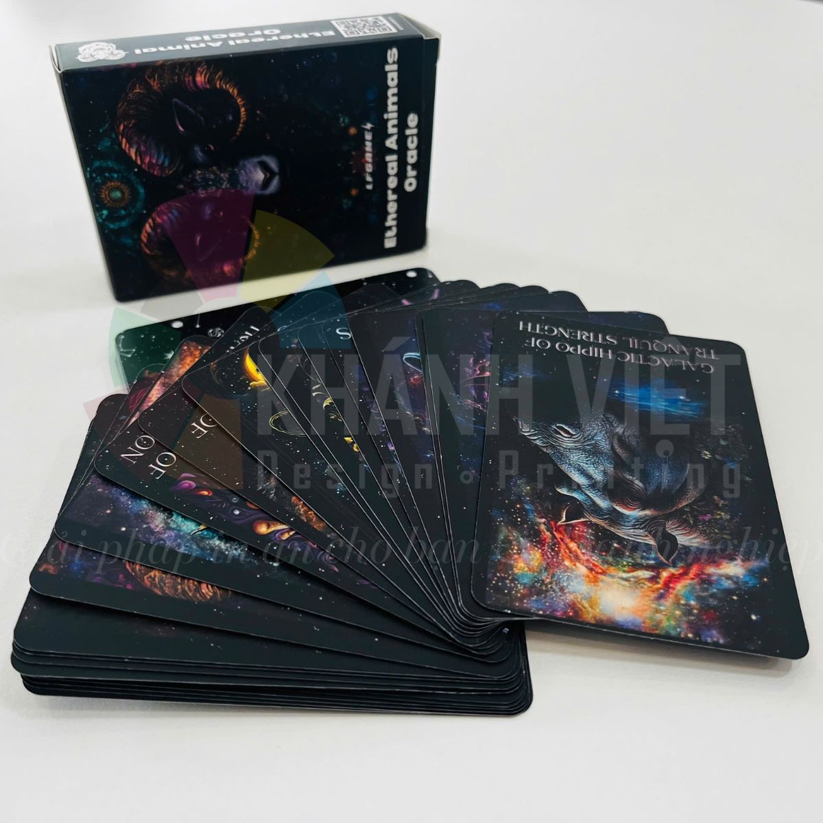 Mẫu bài tarot đen huyền bí