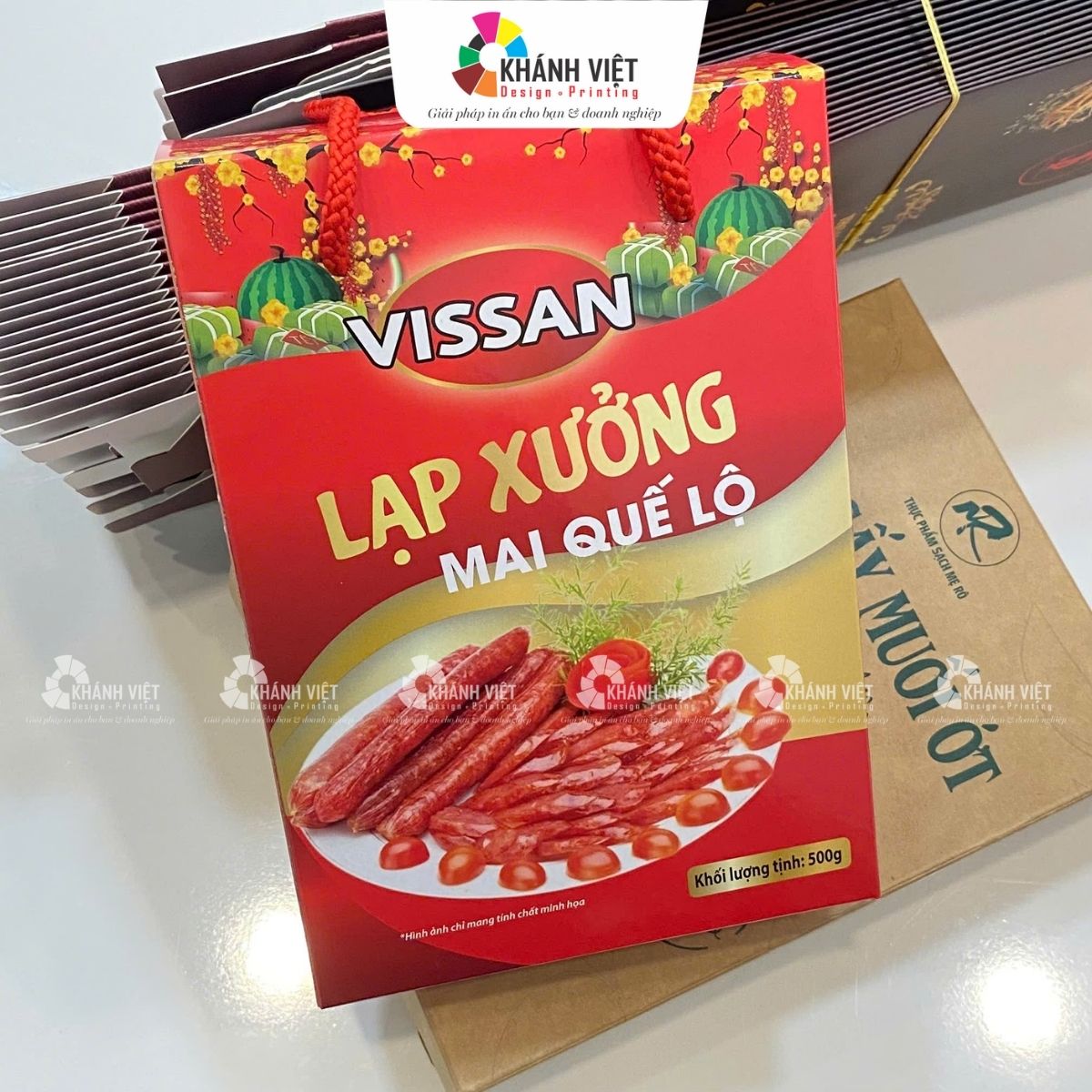 Vì sao nên đầu tư in hộp giấy đựng lạp xưởng đẹp