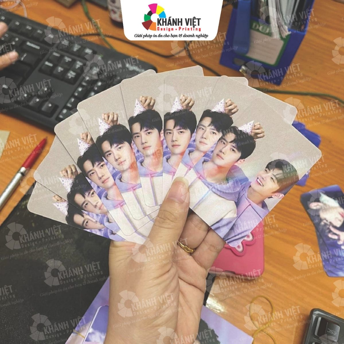 Chất liệu in thẻ nhựa kpop