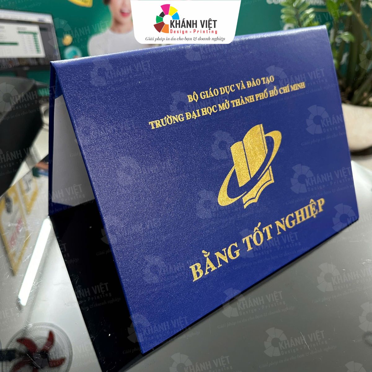 Lưu ý quan trọng cần biết khi in bìa cứng đựng bằng, chứng chỉ