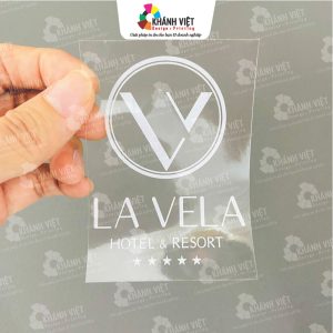 In decal trong chữ trắng