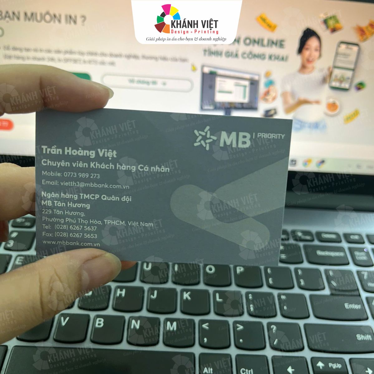 Danh thiếp chữ trắng đẹp, nổi bật - 15