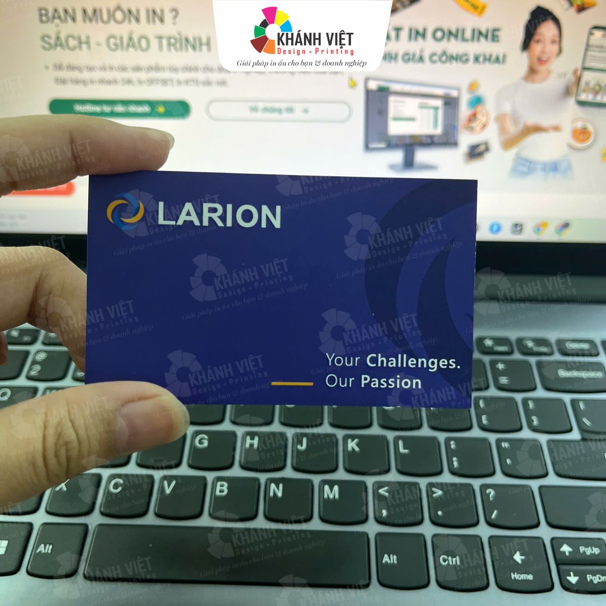 Danh thiếp chữ trắng đẹp, nổi bật - 10